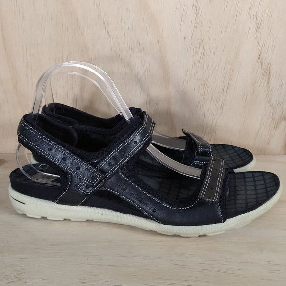 ecco sandals ladies size 5